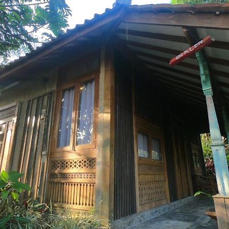 Sapulidi Cafe, Gallery & Resort Лембанг Экстерьер фото
