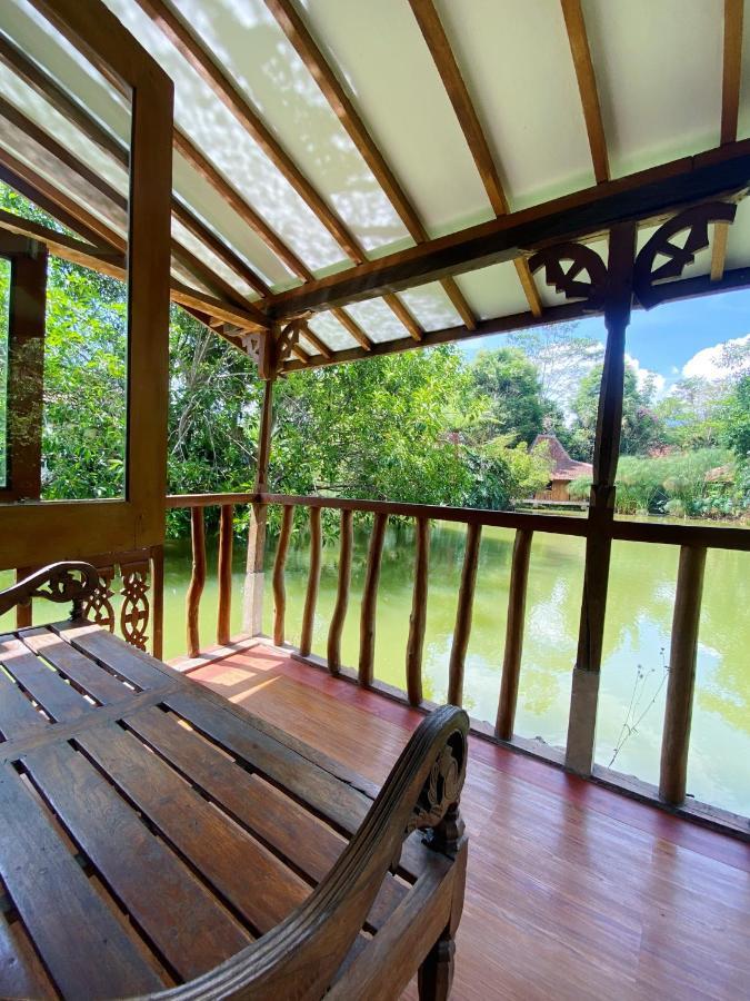 Sapulidi Cafe, Gallery & Resort Лембанг Экстерьер фото