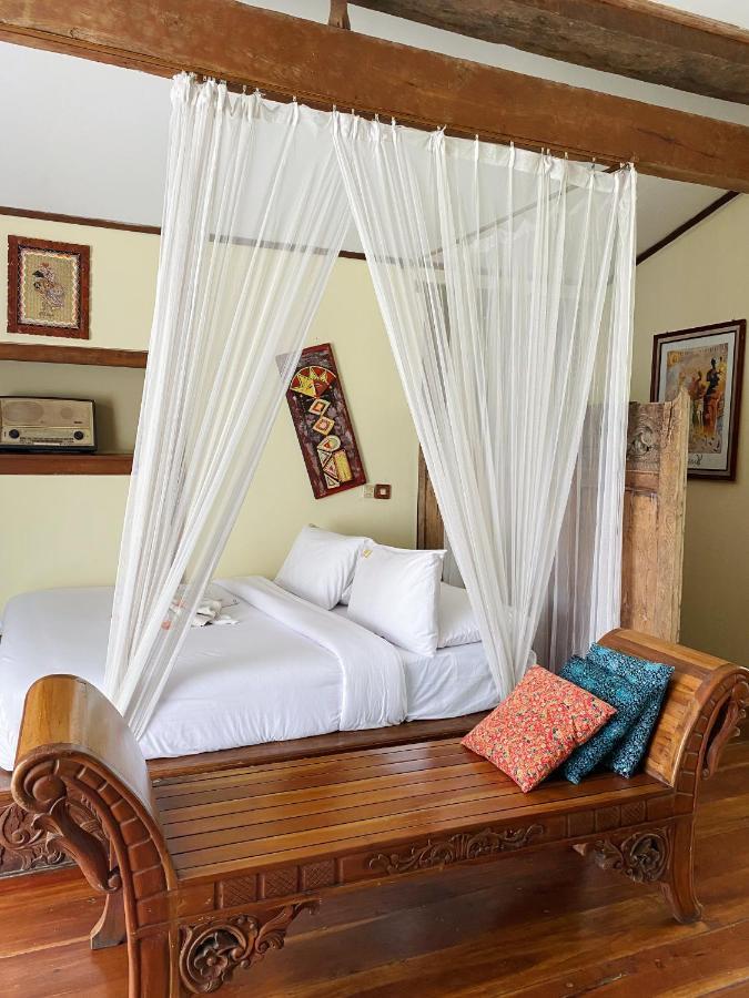 Sapulidi Cafe, Gallery & Resort Лембанг Экстерьер фото