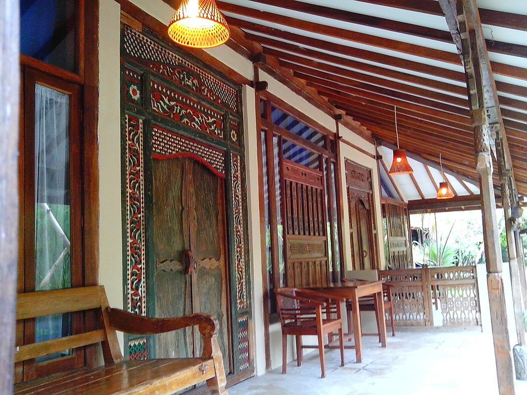 Sapulidi Cafe, Gallery & Resort Лембанг Экстерьер фото